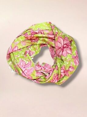 LILLY PULITZER Cashmere
Silk Murfee Twisted
Fringe Scarf